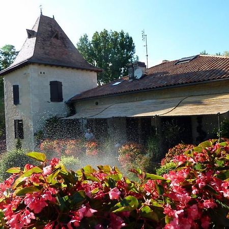 Moulin Rouhaud Ξενοδοχείο Montboyer Εξωτερικό φωτογραφία